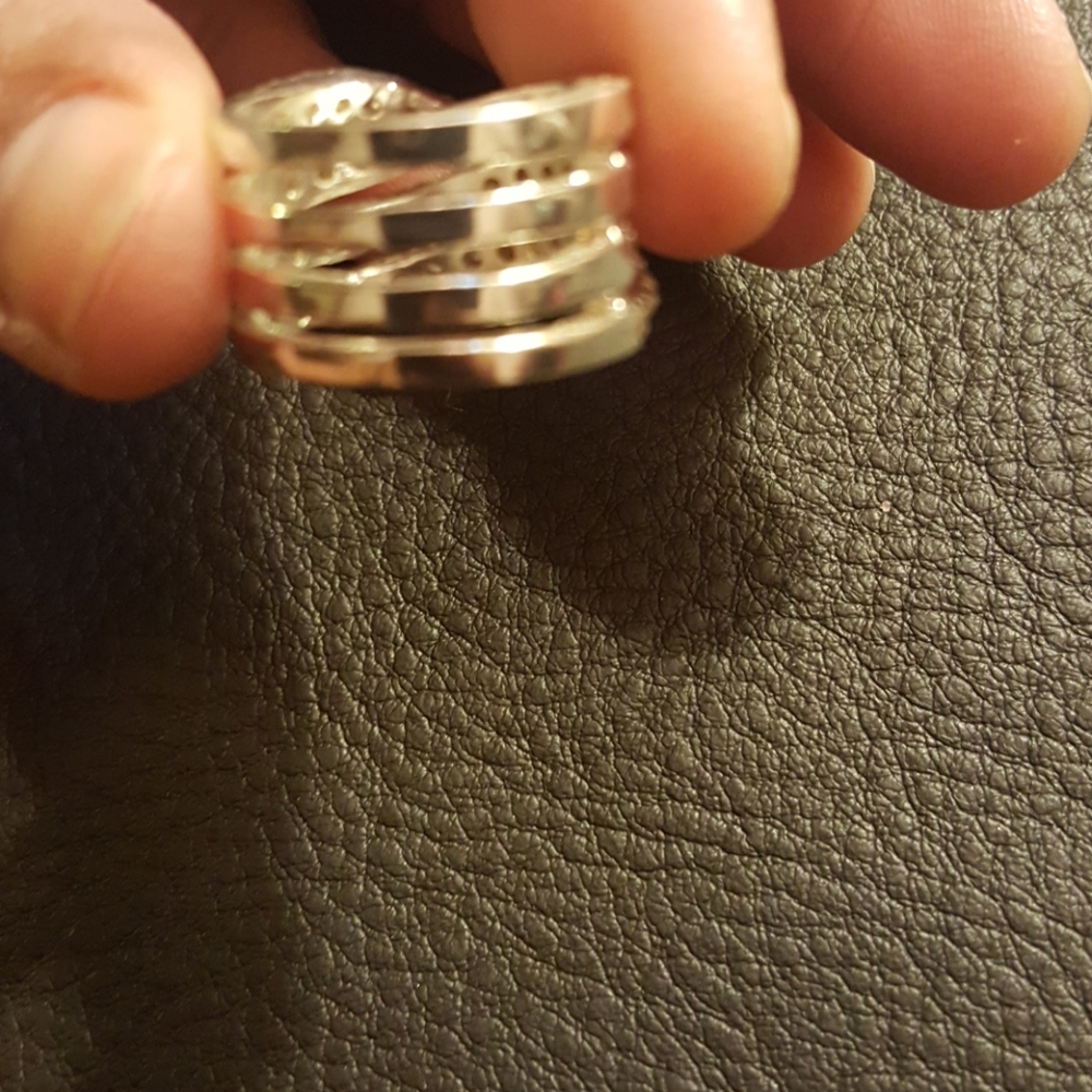 Ring - Picture 4 of 5